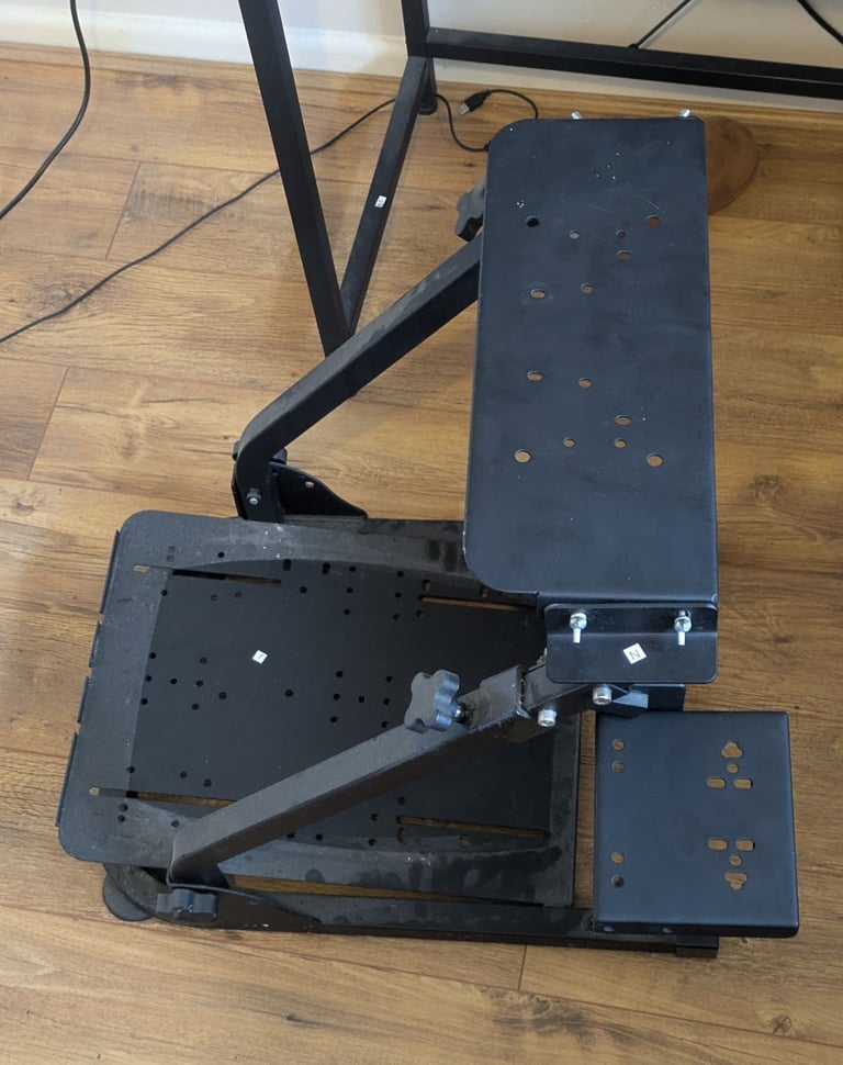 Xrocker racing seat and Logitech G920