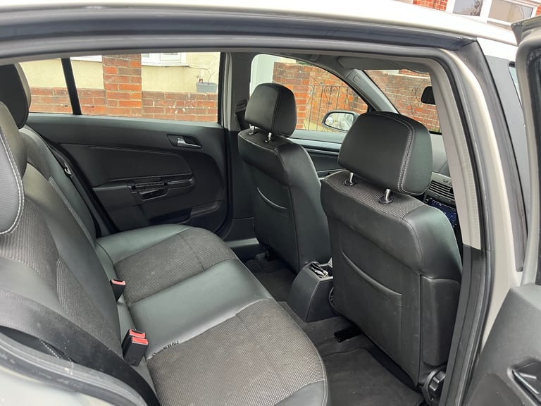 VAUXHALL ASTRA AUTOMATIC 1.8 PETROL PORTSMOUTH 