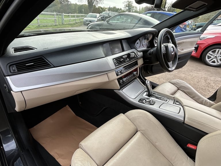 BMW 5 SERIES 2.0 520d M Sport Touring 2011