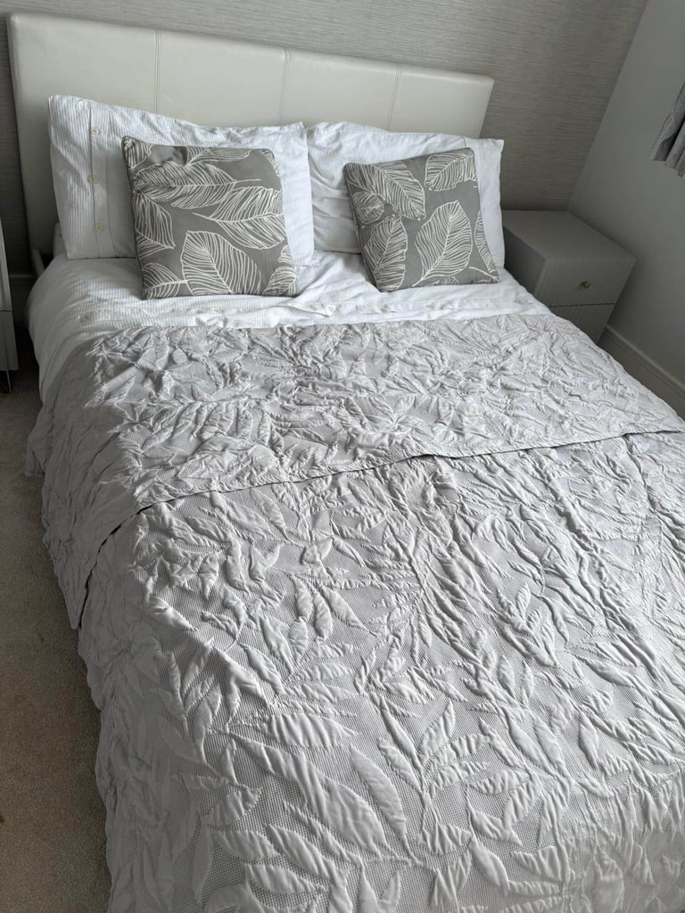 image for Double Bed with matress 