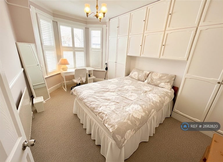 4 bedroom house in Wanlip Road, London, E13 (4 bed) (#2682820)