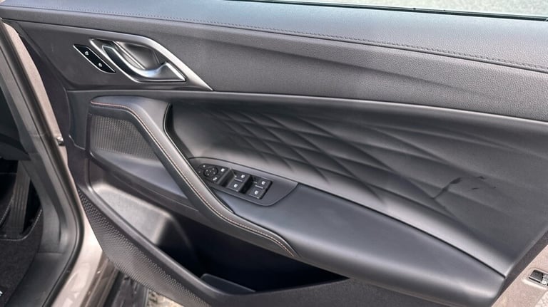 2025 MG MG HS 1.5 T-GDI PHEV Trophy 5dr Auto Hatchback Petrol Parallel PHEV Automatic