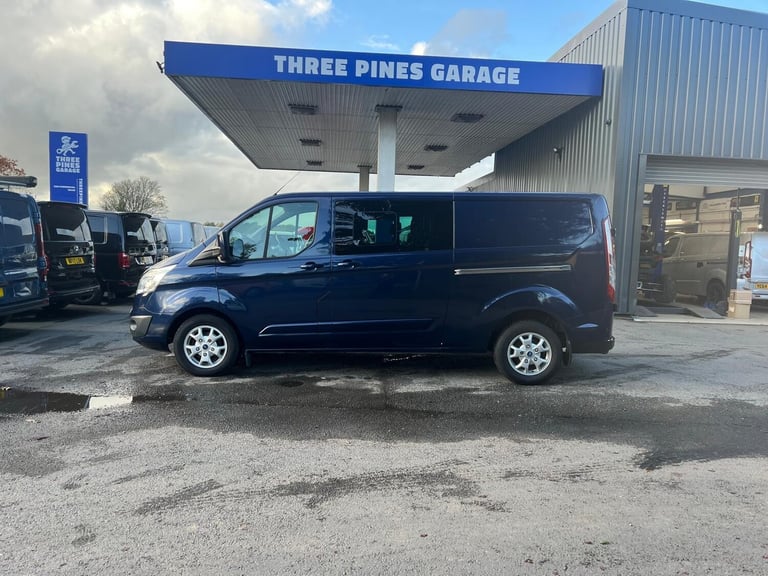 Ford Transit Custom 2.2 TDCi 155ps Limited Factory Fitted Crew Cab L1 No Vat