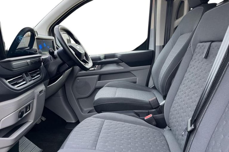 2025 Ford Transit Custom 2.5 PHEV 232ps H1 Double Cab Van Limited Auto PANEL VAN PETROL/ELECTRIC ...