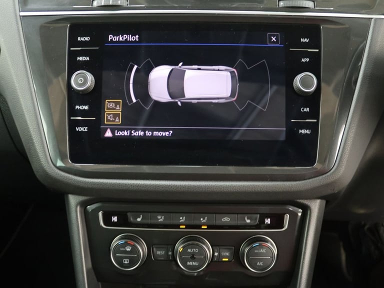 2018 Volkswagen Tiguan 2.0 TDI SEL SUV 5dr Diesel DSG 4Motion Euro 6 (s/s) (150 ps) Diesel Automatic