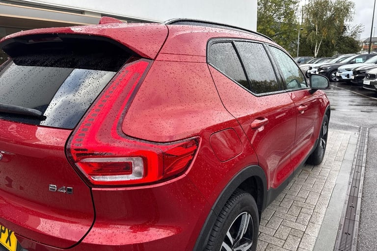 2022 Volvo XC40 2.0 B4 MHEV Plus SUV 5dr Petrol Hybrid DCT Auto AWD Euro 6 (s/s) (197 ps) ESTATE ...