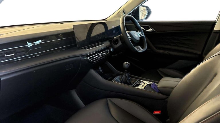 2025 MG MG HS 1.5 T-GDI Trophy 5dr ESTATE PETROL Manual