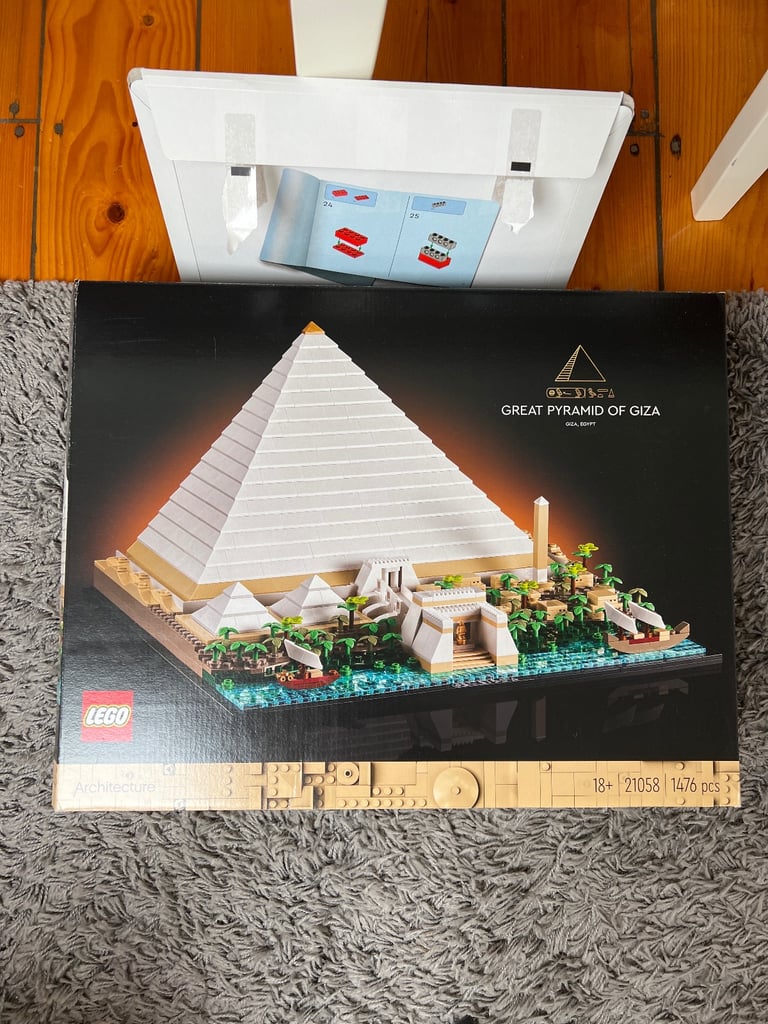 Lego Giza and Taj Mahal