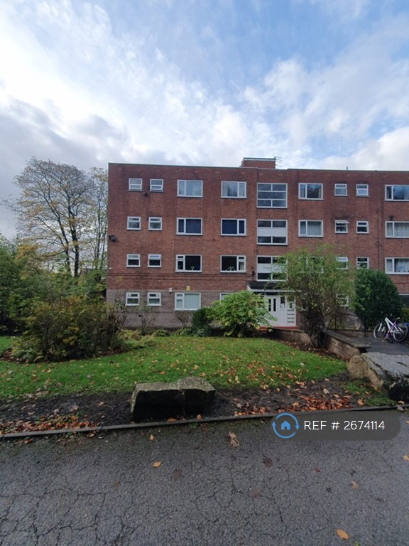 1 bedroom flat in Kensington Court, Salford, M7 (1 bed) (#2674114)