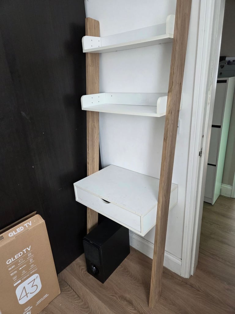 Habitat ladder desk 