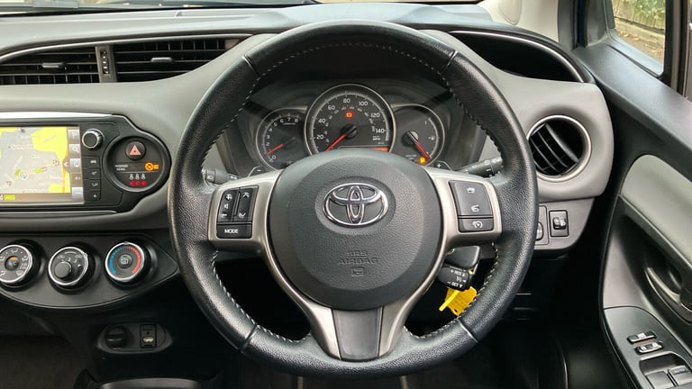 2017 Toyota Yaris 1.33 VVT-i Icon 5dr CVT Petrol Hatchback Hatchback Petrol Automatic