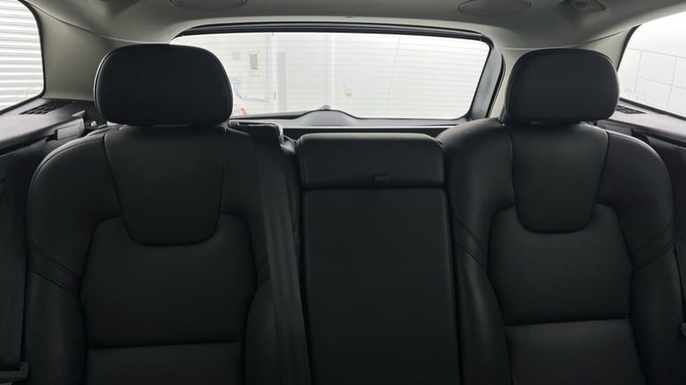 2023 Volvo XC60 2.0 T6 [350] RC PHEV Plus Dark 5dr AWD Geartronic ESTATE PETROL/ELECTRIC Automatic