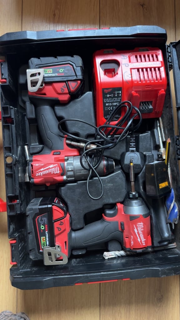 image for Milwaukee drill set