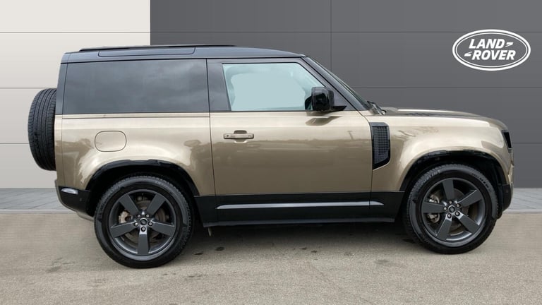 2024 Land Rover Defender 3.0 D250 X-Dynamic HSE 90 3dr Auto Diesel Estate Estate Diesel Automatic