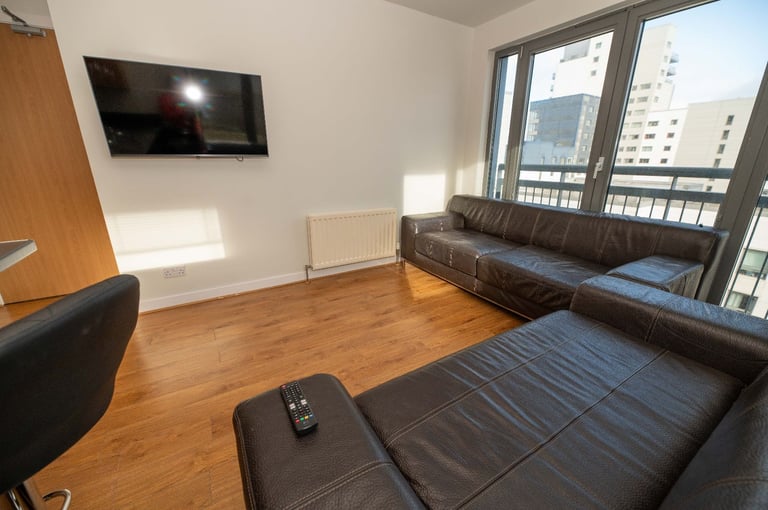 FLAT SHARE: DOUBLE ROOMS for let within remarkable, 4 bed, new-build flat with large roof terrace