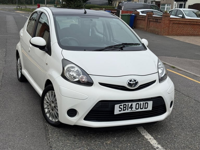 image for 2014 Toyota AYGO 1.0 VVT-i Move MultiMode Euro 5 5dr HATCHBACK Petrol Automatic