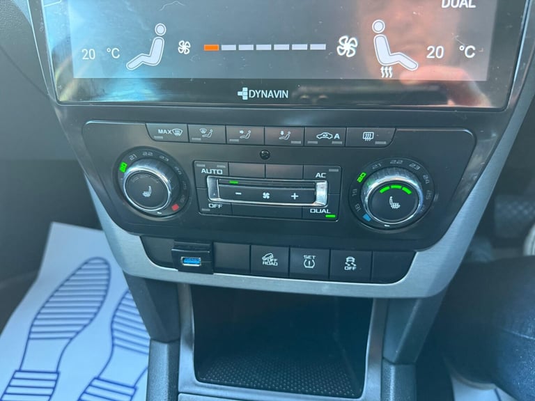 2011 Skoda Yeti 2.0 TDI Elegance DSG 4WD Euro 5 5dr HATCHBACK Diesel Automatic