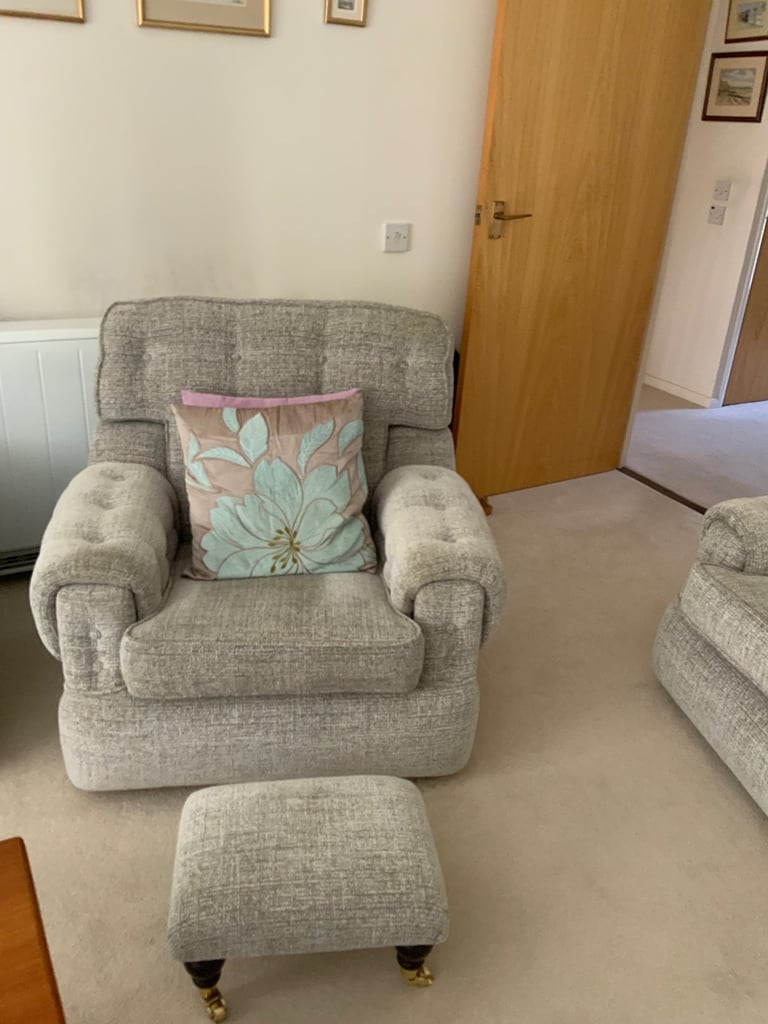 Arm chairs 