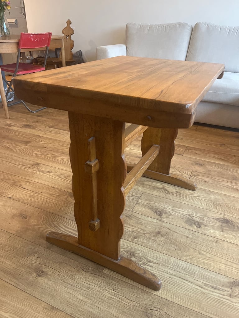 Solid wood small table/desk