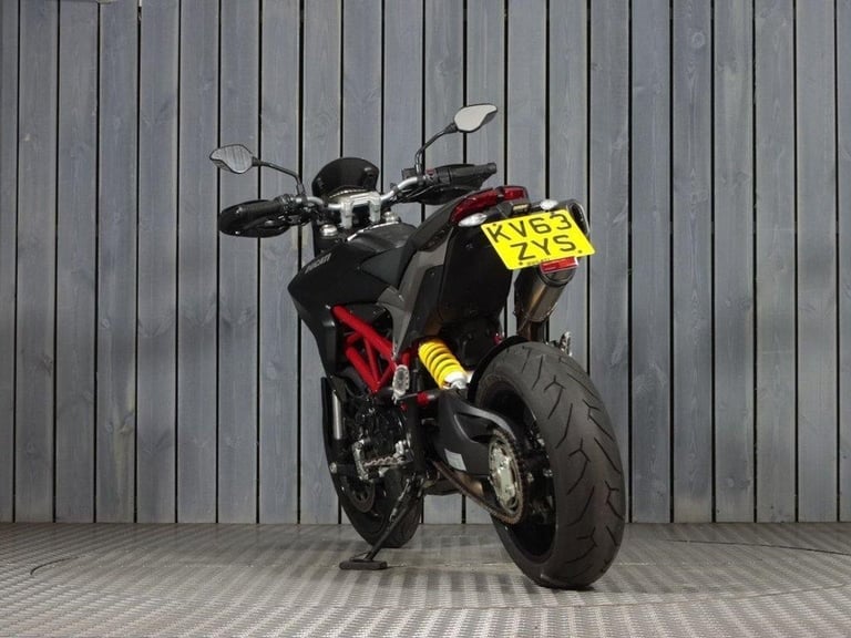2013 63 DUCATI HYPERMOTARD 821
