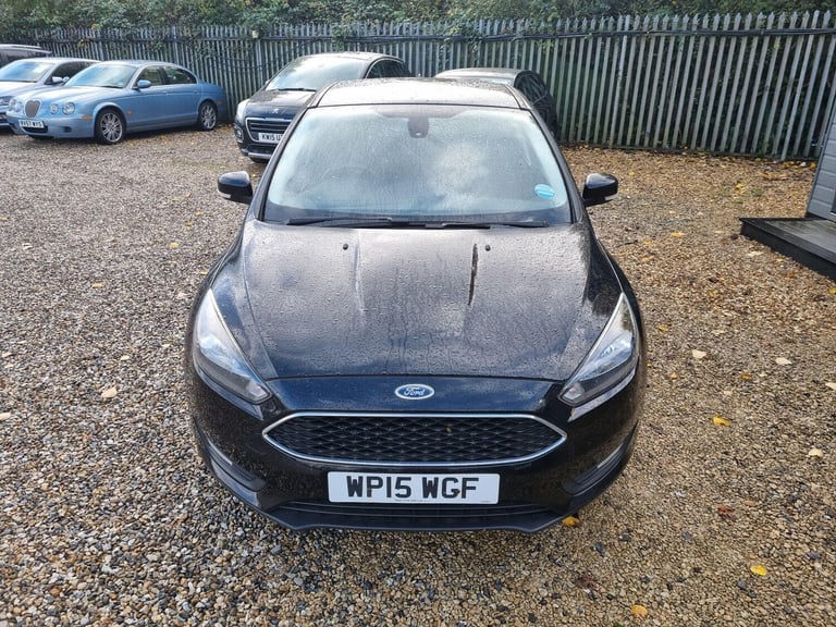 2015 Ford Focus 1.0T EcoBoost Zetec Euro 6 (s/s) 5dr HATCHBACK Petrol Manual