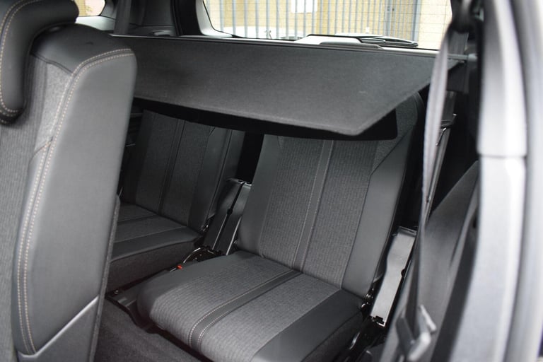 2019 Peugeot 5008 1.6 PureTech GT Line Premium EAT Euro 6 (s/s) 5dr HATCHBACK Petrol Automatic