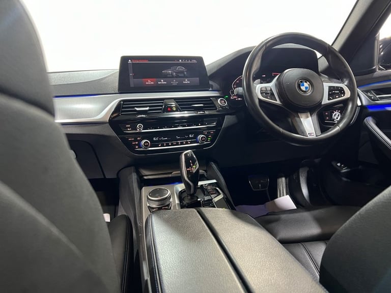2020 BMW 5 Series 2.0 520d MHT M Sport Saloon 4dr Diesel Hybrid Auto Euro 6 (s/s) (190 ps)CAT Sal...