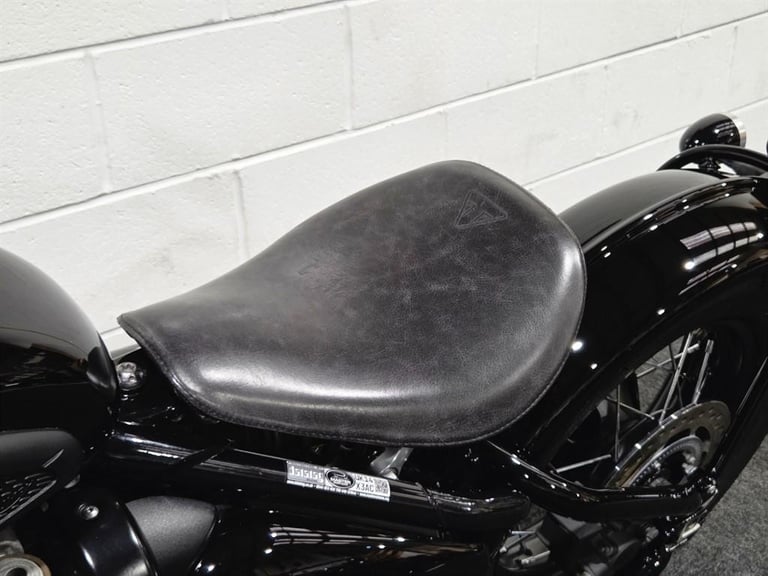 Triumph Bobber BLACK! LOADS OF EXTRAS