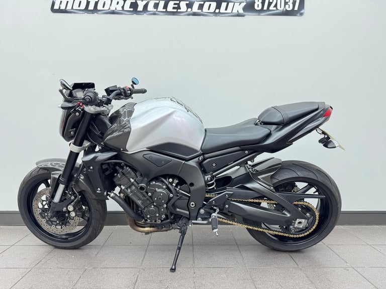 YAMAHA FZ1 N FAZER 1000 SILVER 2007 07 REG JUST 15,015 MILES MIVV FULL SYSTEM