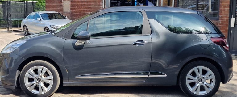 2014 Citroen DS3 1.2 VTi DSign Plus Euro 5 3dr HATCHBACK Petrol Manual