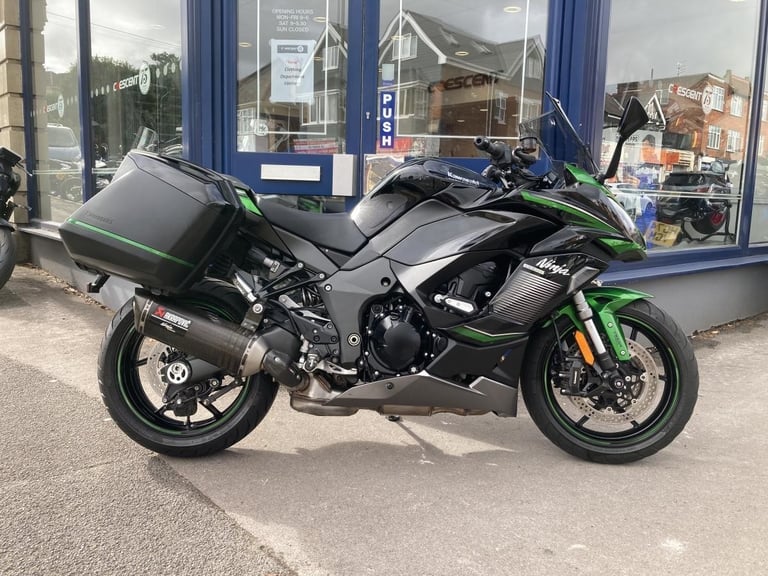 KAWASAKI PERFORMANCE TOURING EDITION - WITH FULL KAWASAKI SERVICE HISTORY 
