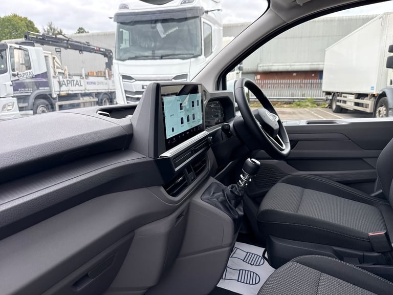  Volkswagen Transporter Panel Van 2.0 Tdi T32 Commerce Plus Panel Van 5dr
