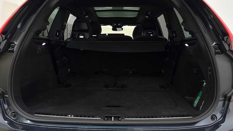 2025 Volvo XC90 Ultra, T8 AWD Plug-in hybrid, Electric/Petrol, Dark, 7 Seats ESTATE Petrol/Electr...