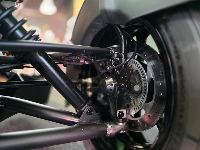 2024 CAN-AM SPYDER F3 LIMITED TRIKE 1330CC SEMI AUTO 2,200 MILE'S 