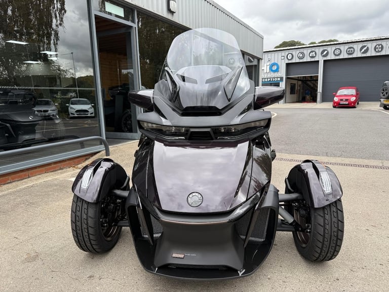 2025 Can-Am Spyder RT Sea to Sky1330cc 6 speed semi auto trike Dusk Metallic