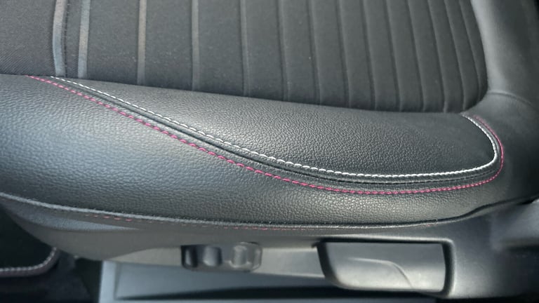 2023 Ford Puma 1.0 EcoBoost Hybrid mHEV Vivid Ruby Edition 5dr HATCHBACK PETROL Manual