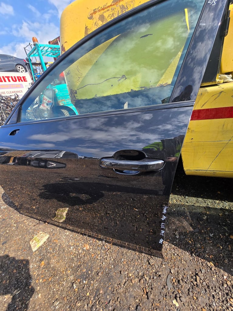 AUDI A4 Avant B9.5 Facelift SINGLE Front Door Black Breaking Parts