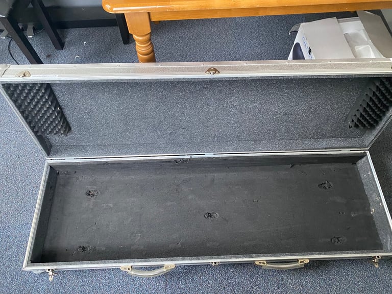 KORG Triton Extreme 88 keys with flight case : becoming a cult classic