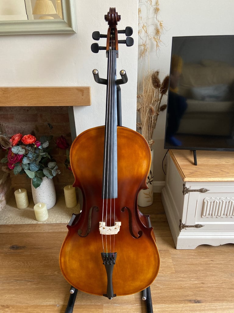 image for 3/4 Sotendo cello outfit - new
