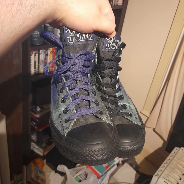 Joker Converse