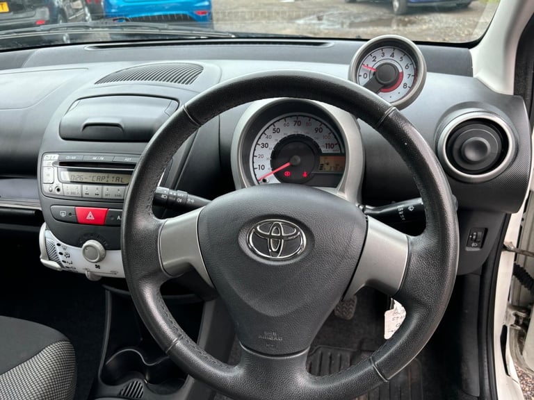 2013 Toyota AYGO 1.0 VVT-i Move 5dr HATCHBACK PETROL Manual