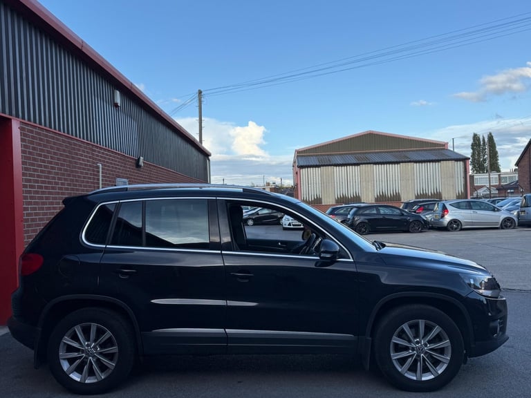 2011 Volkswagen Tiguan 2.0 TDI BlueMotion Tech SE 4WD Euro 5 (s/s) 5dr ESTATE Diesel Manual