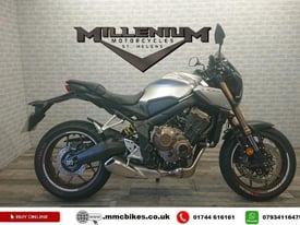 2019 ( 69 PLATE ) HONDA CB650RA IN SILVER WITH ONLY 1542 MILES