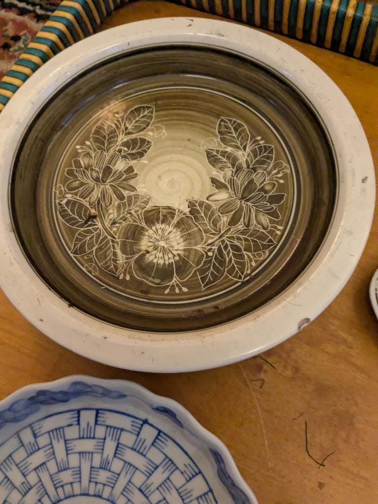 7 assorted ornamental plates, etc.