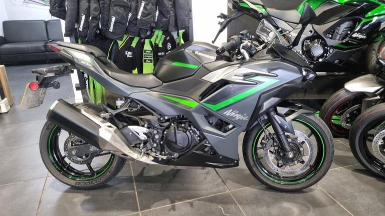 Kawasaki NInja 500 2024 SE model