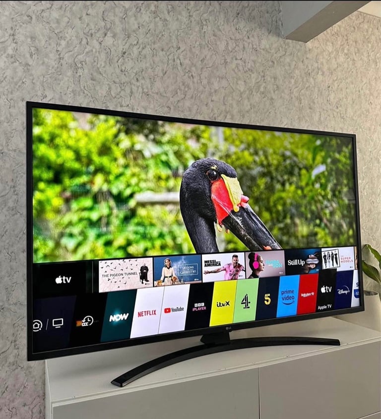 image for 55” 4K LG Smart WiFi   Ultra Hd led tv   Magic Remote   Excellent condition