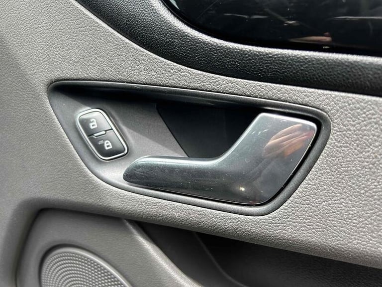 2022 Ford Transit Custom 320 Limited Lr Dciv P/V 2.0 Panel Van Automatic Diesel 2.0 Crew Van Auto...