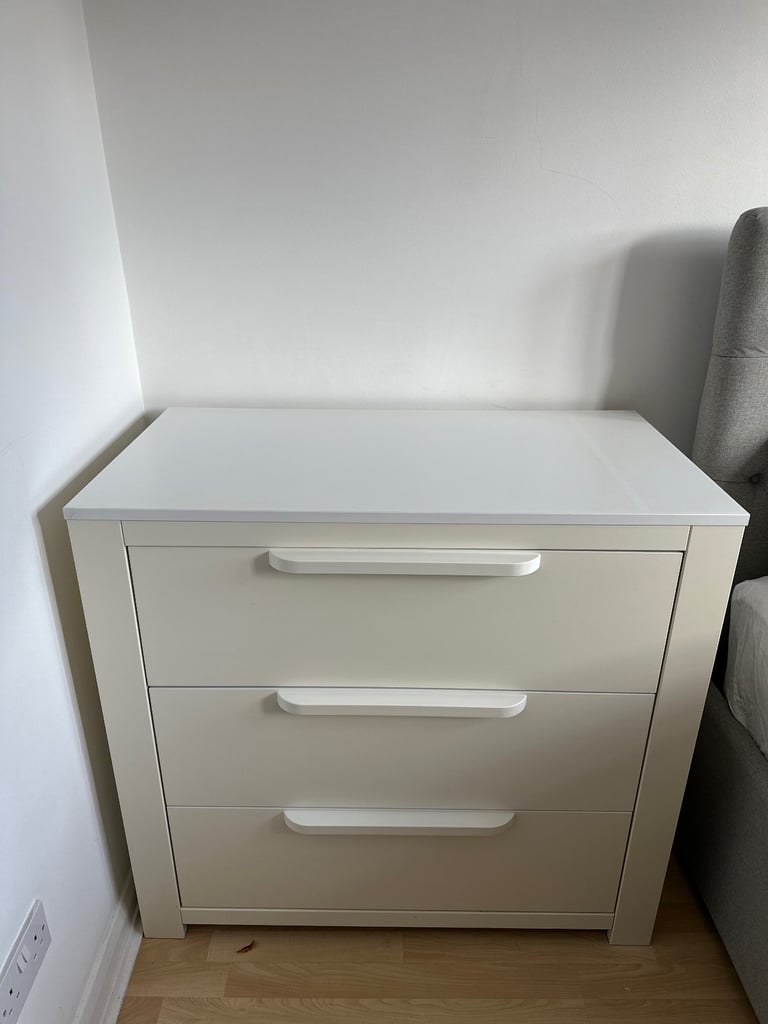Mamas and papas Franklin chest of drawers/changing table 