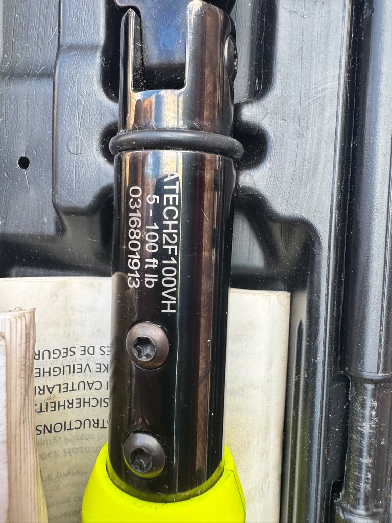 SNAP ON 3-8 Torque Wrench w Angle ATECH2F100VH