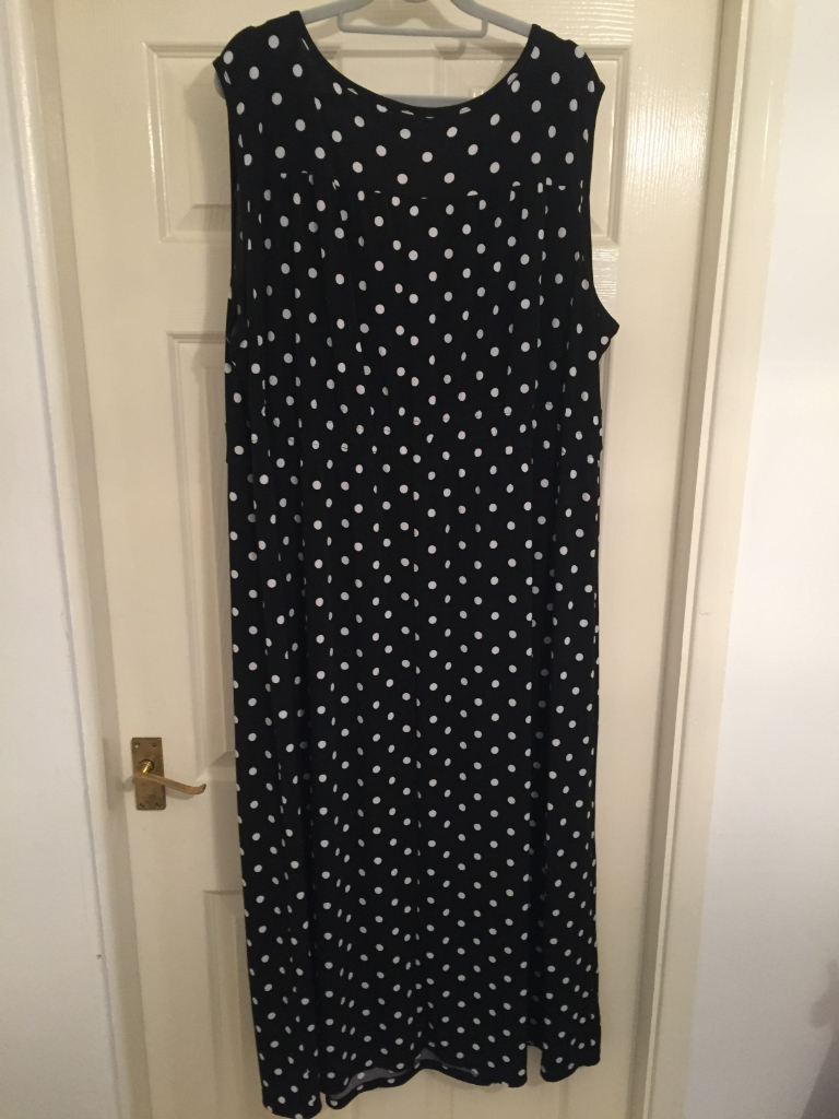 Black Poker Dot Dress - Size 3XL 24/26 - £8.00 | in Liversedge, West ...